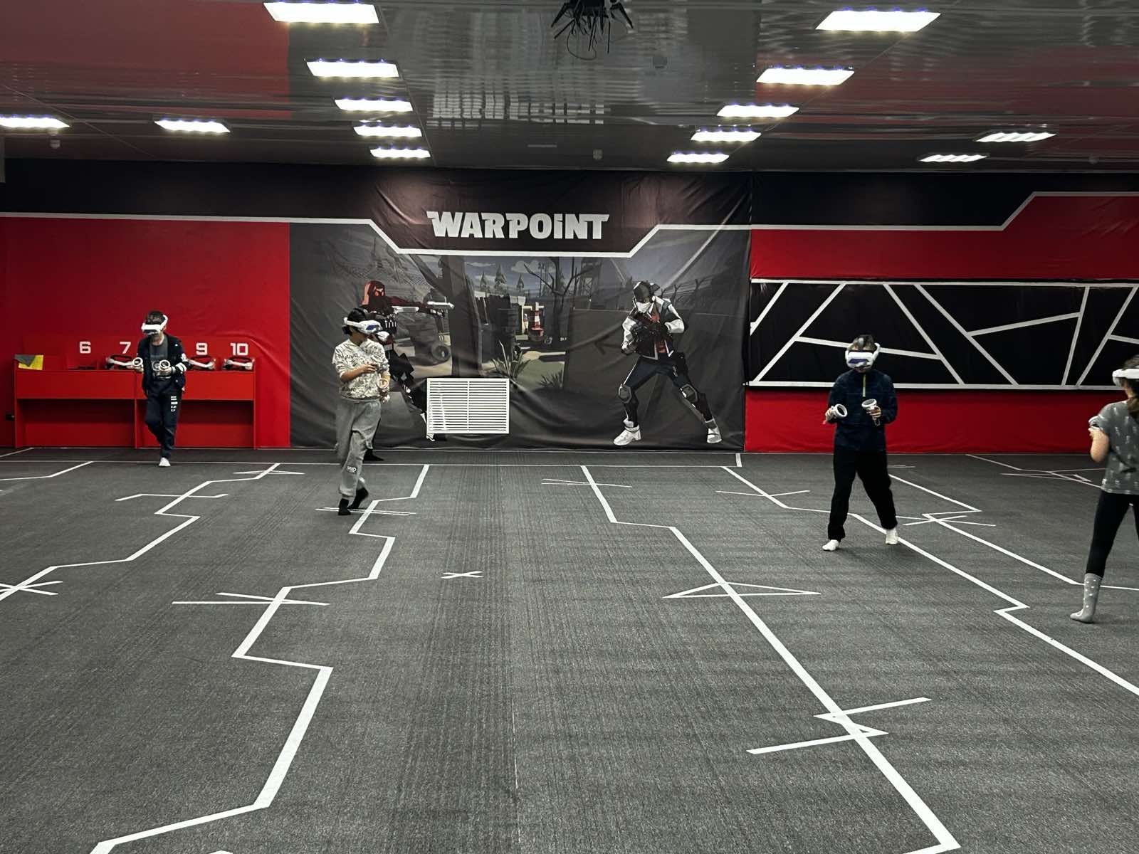 VR club “Warpoint”.